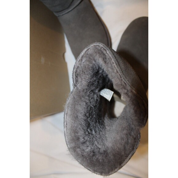 NIB UGG Women's Classic Short Marciella Button Suede Shearling Boots GRAY SZ 7 - Picture 5 of 6